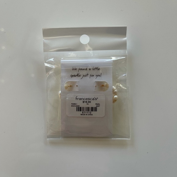 Francesca’s Nadia Freshwater Pearl mini Hoops - Picture 3 of 3